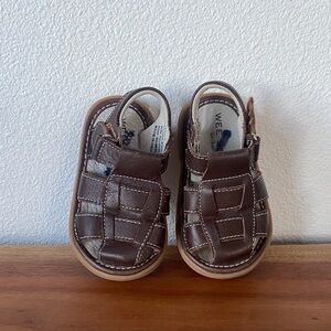 Wee Squeak toddler shoes brown fisherman sandal vegan leather baby size 6 / 22